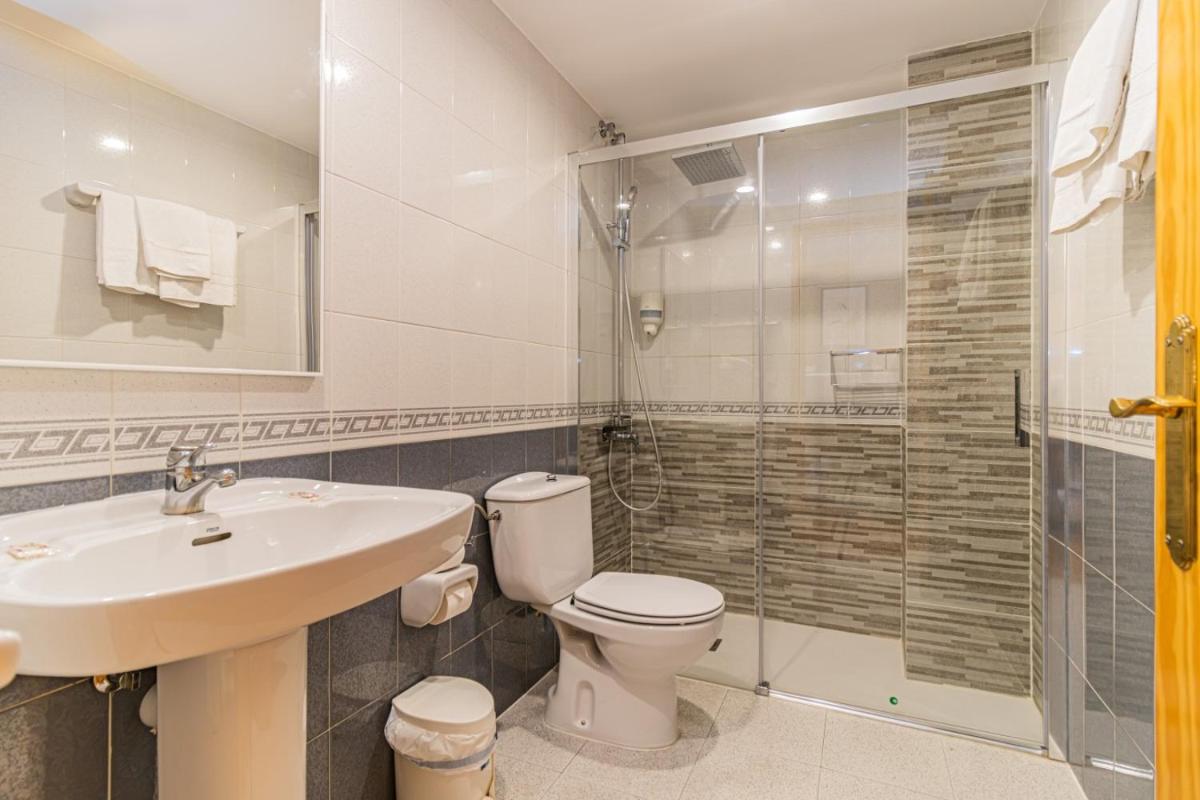 Hostal Valle De Tena - Housity