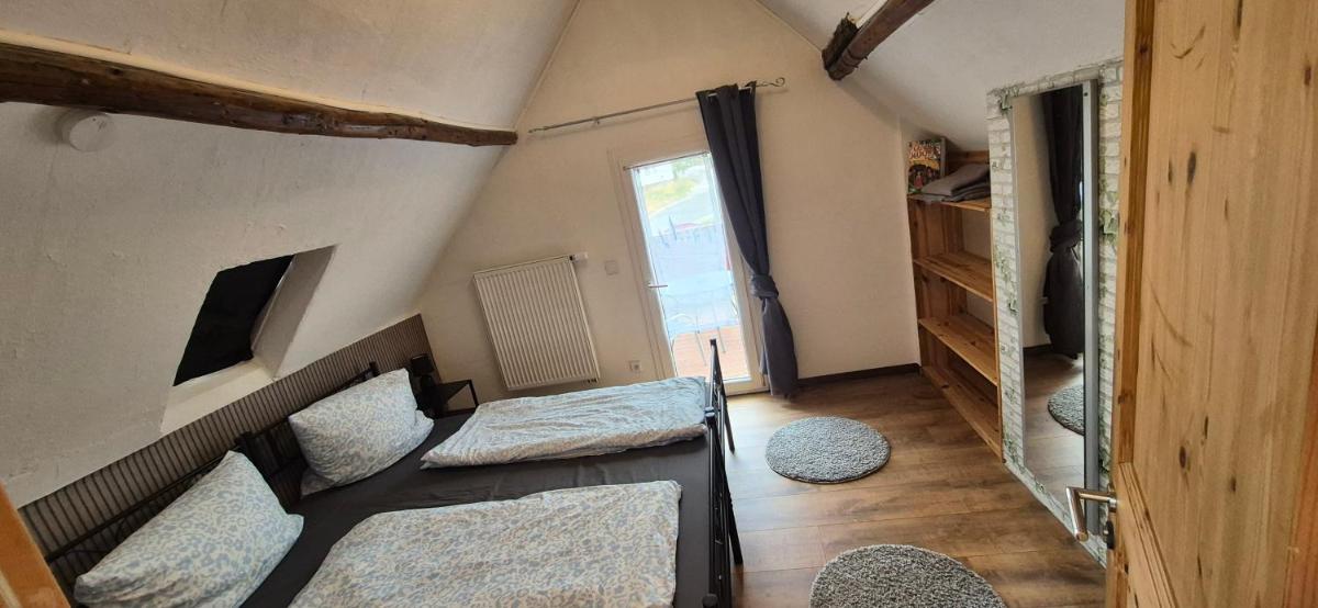 Ferienhaus an See - Housity
