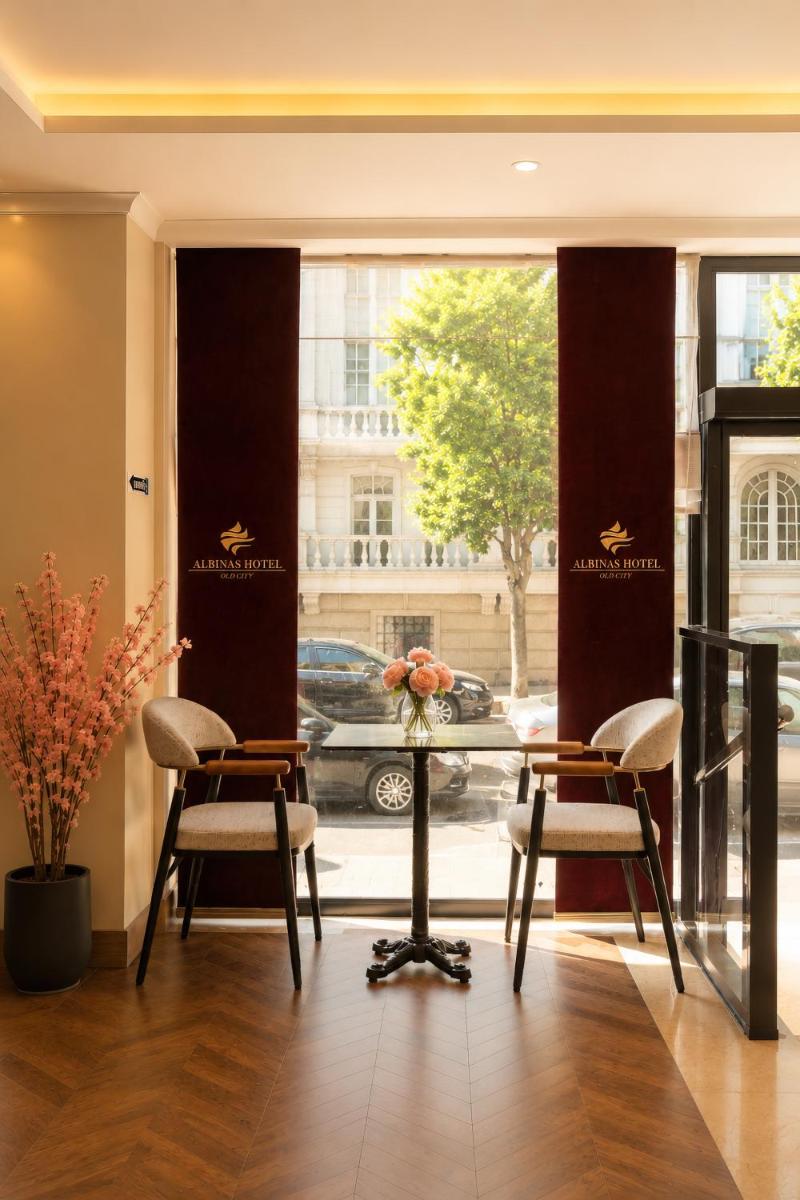 Albinas Hotel Old City - Housity