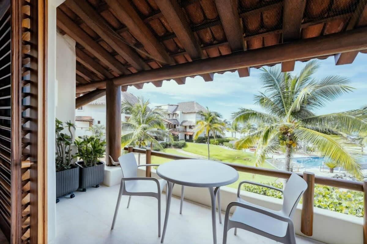 Residences at Las Palmas - Housity