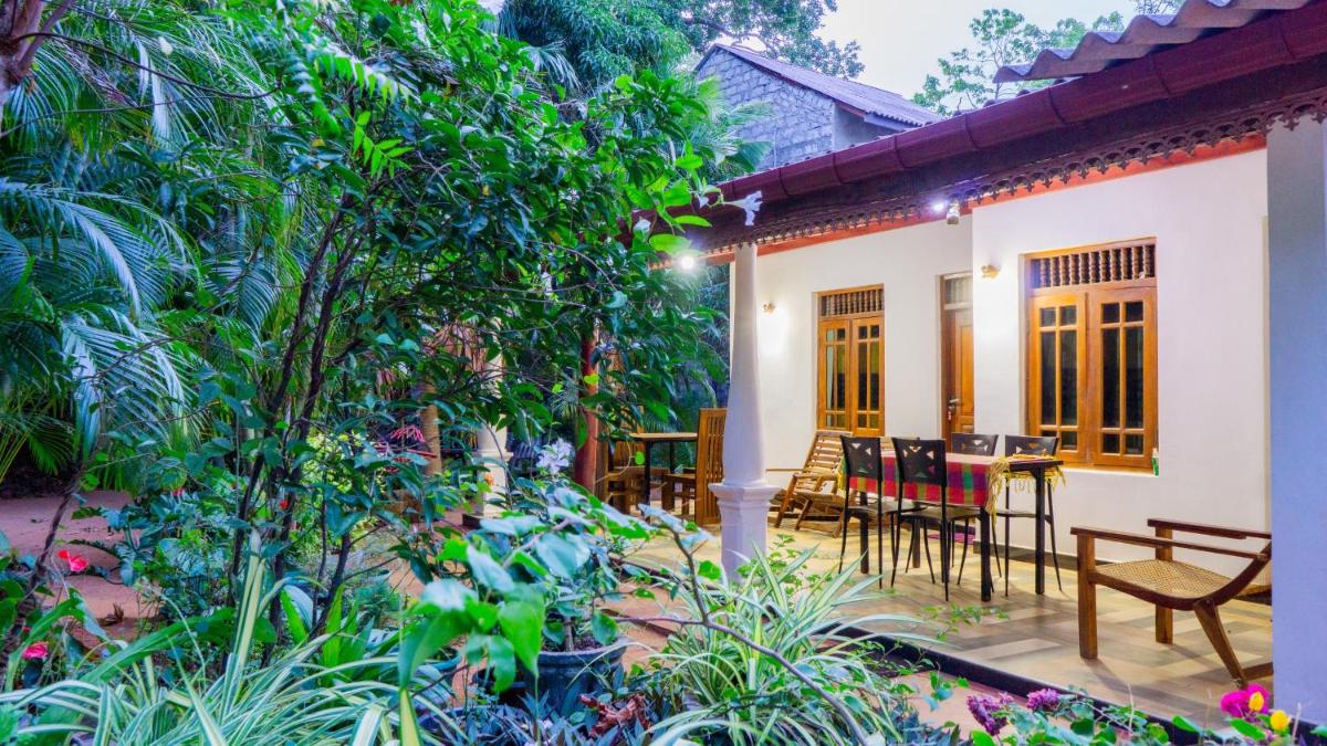 Danara Homestay - Housity
