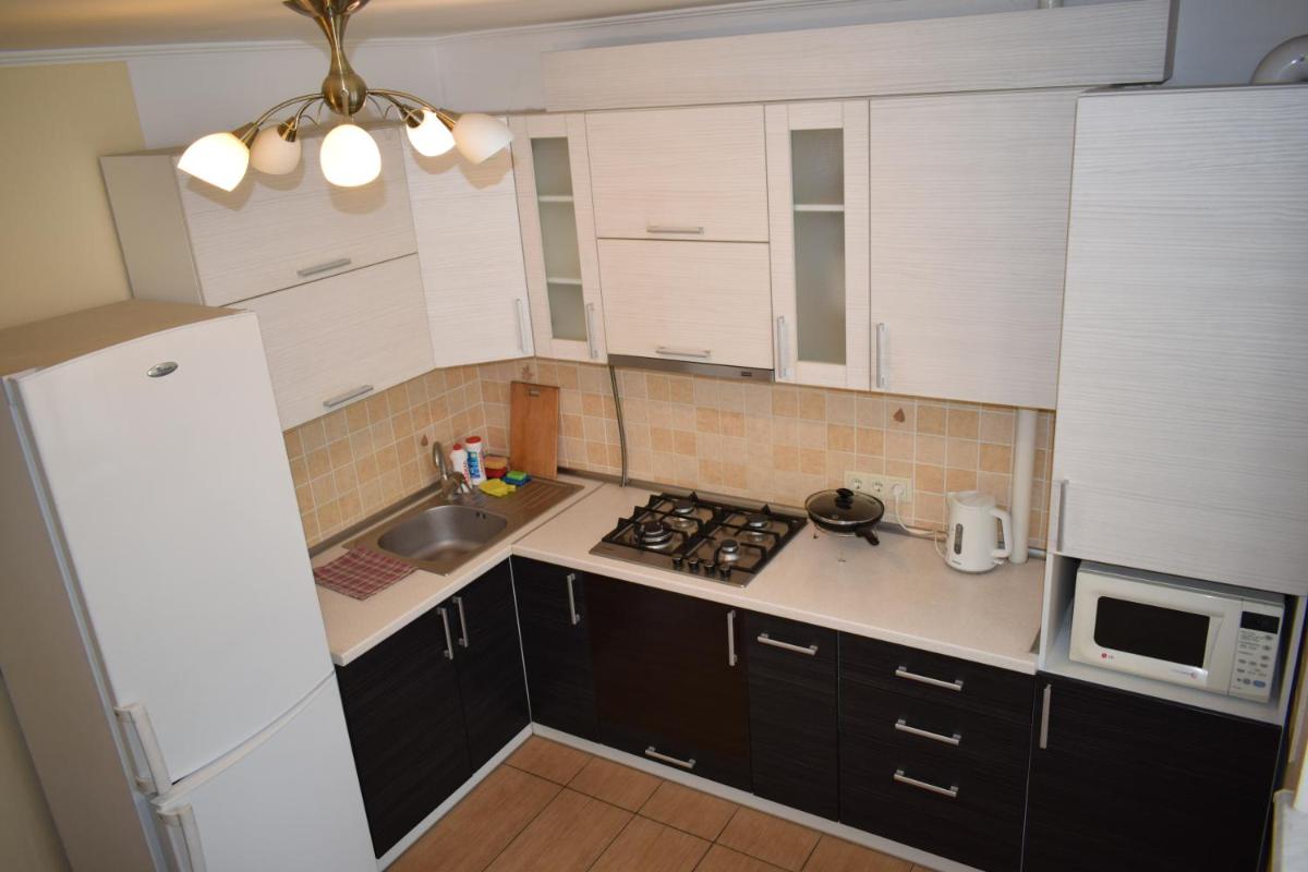 Suitetrails - Apartment on Demyanchuka 1A