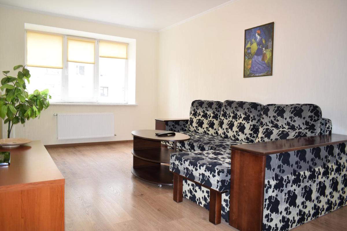 Suitetrails - Apartment on Demyanchuka 1A