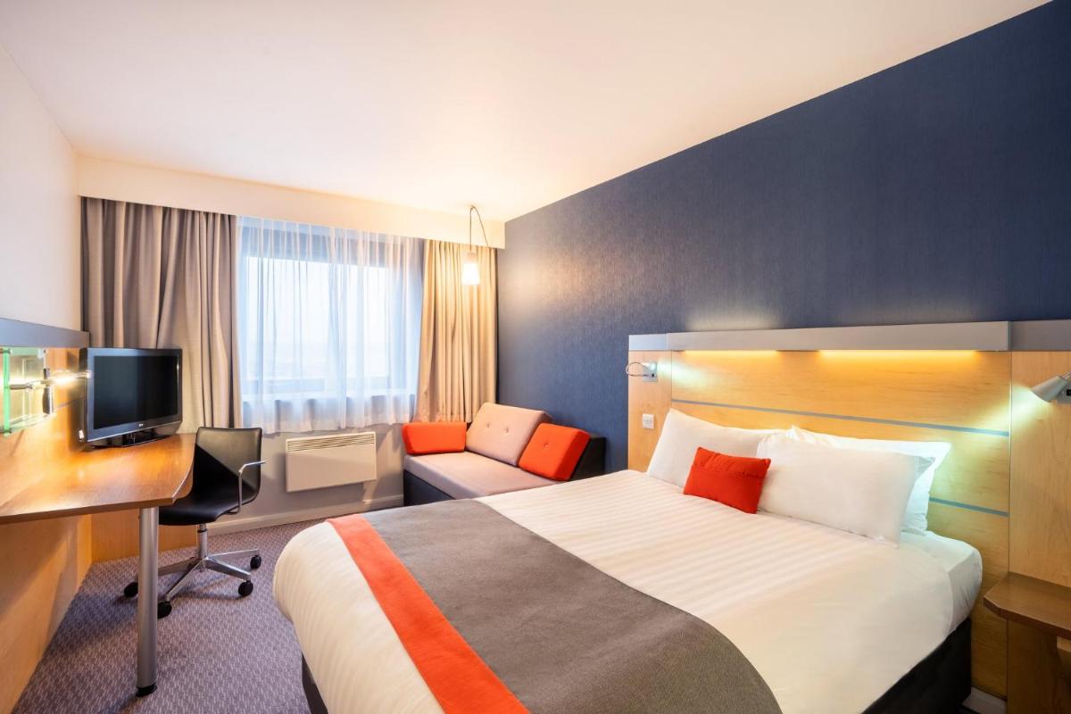 Holiday Inn Express Dundee, an IHG Hotel - Housity