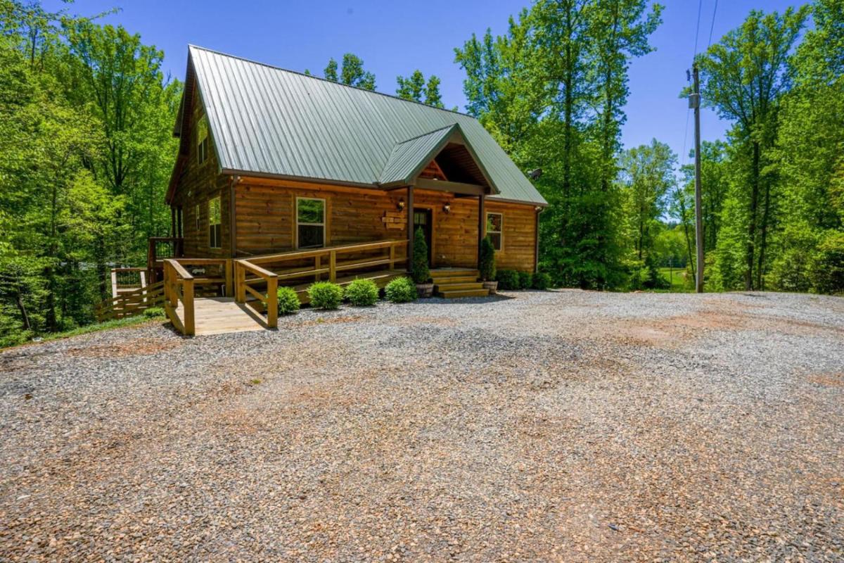New Listing! Foothills Family Retreat - 7 Bedrooms, Hot Tub, & Playground - Housity