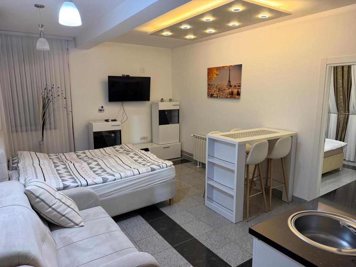 LUNA Apartment - Housity