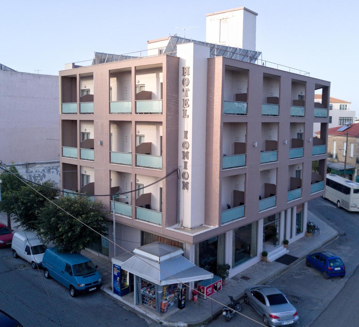 Suitetrails - Ionion Hotel