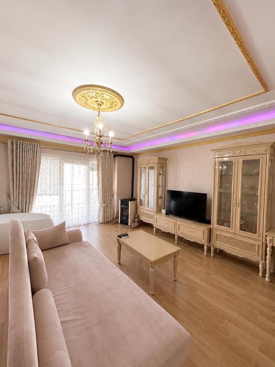 Luxurious Apartment Lake View Pogradec - Housity