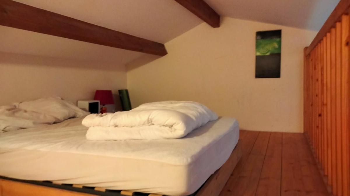grand studio de plein-pied quartier calme proche centre - Housity