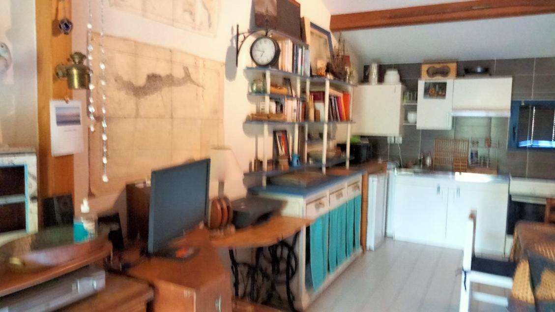 grand studio de plein-pied quartier calme proche centre - Housity