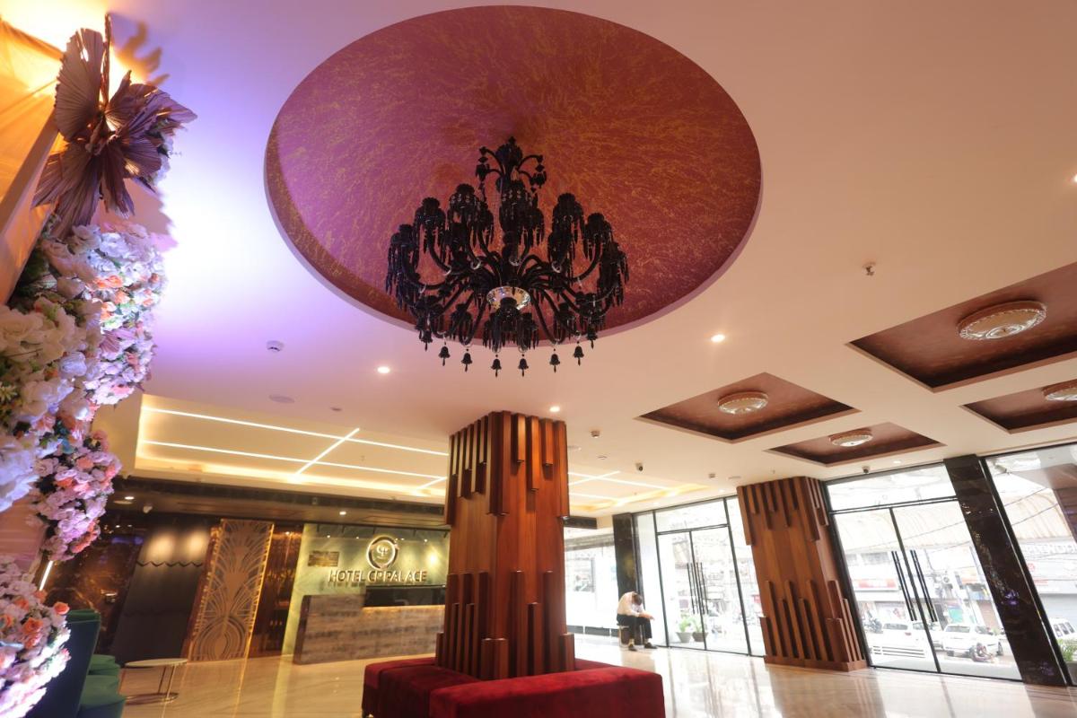 Hotel CP Palace - Housity