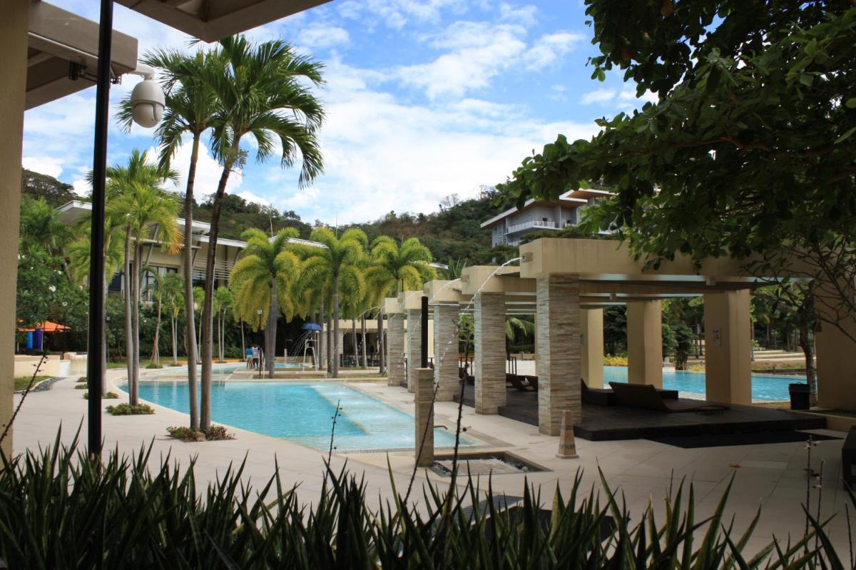 Unit 507 Pico De Loro - Housity