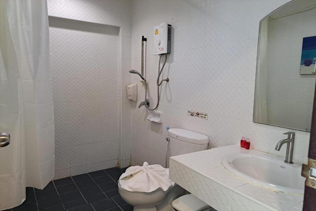 Baan Oui guest house - Nai harn - Housity