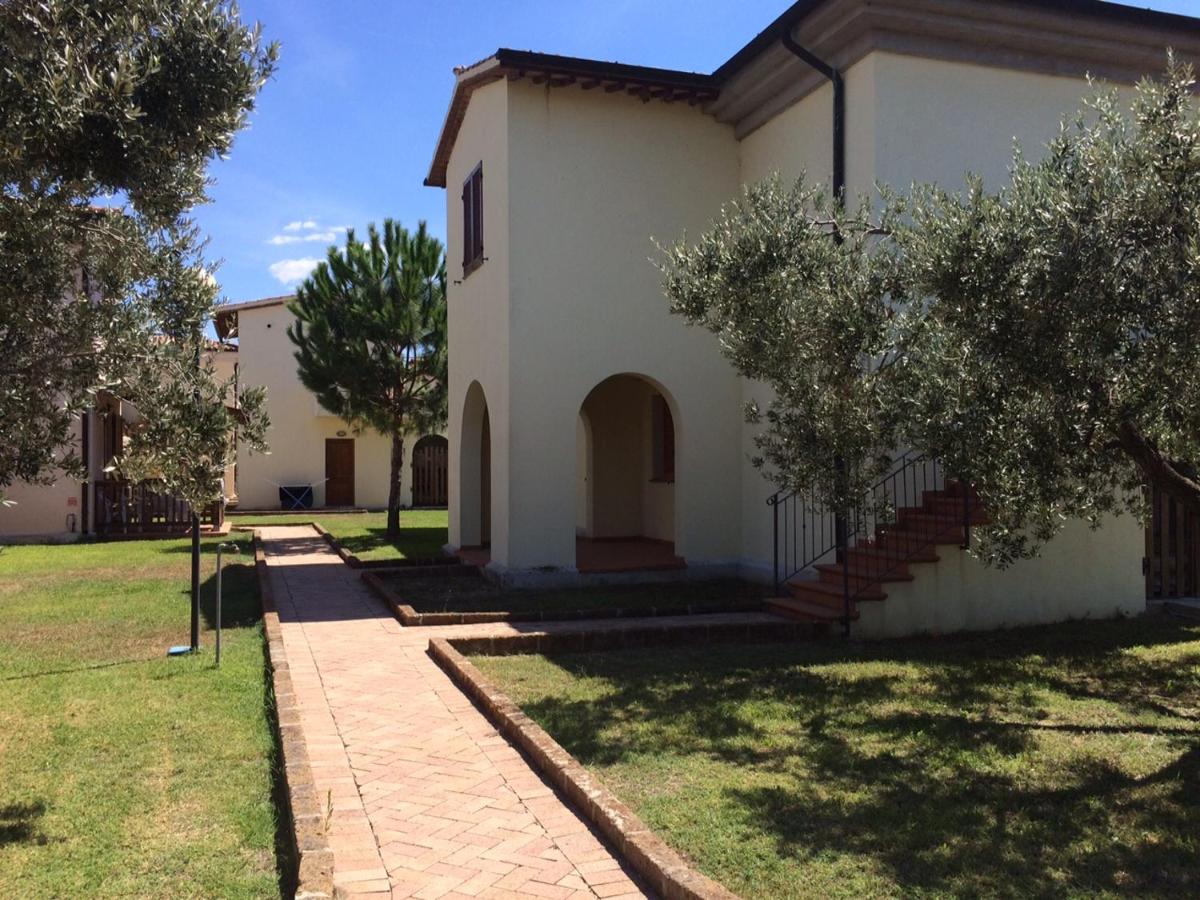 Baia Etrusca Resort - Housity