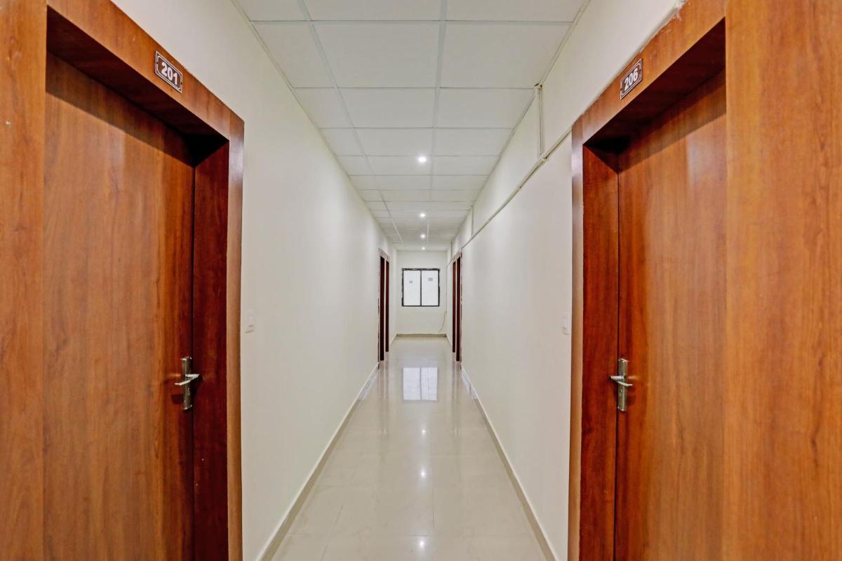 Collection O Aditya Inn - Housity