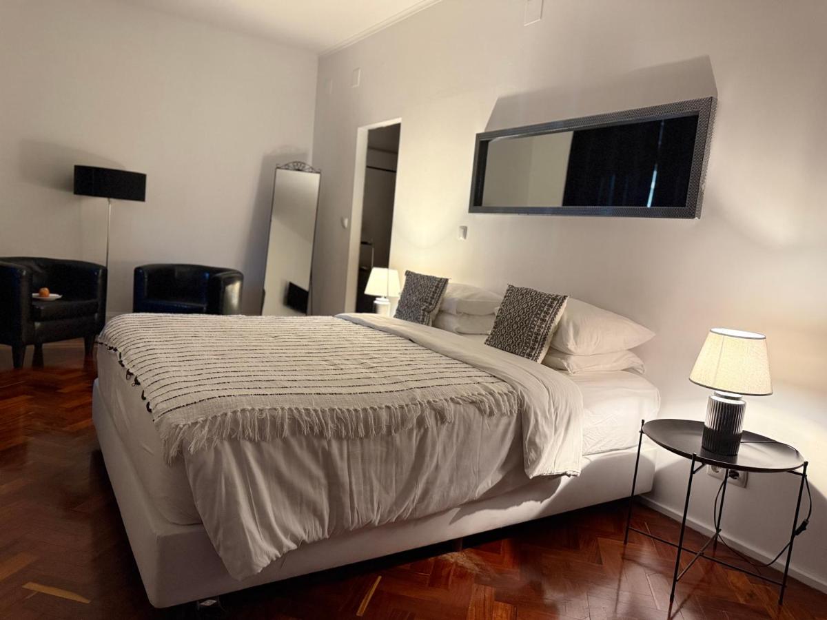 Feeling Eduardo VII - Housity