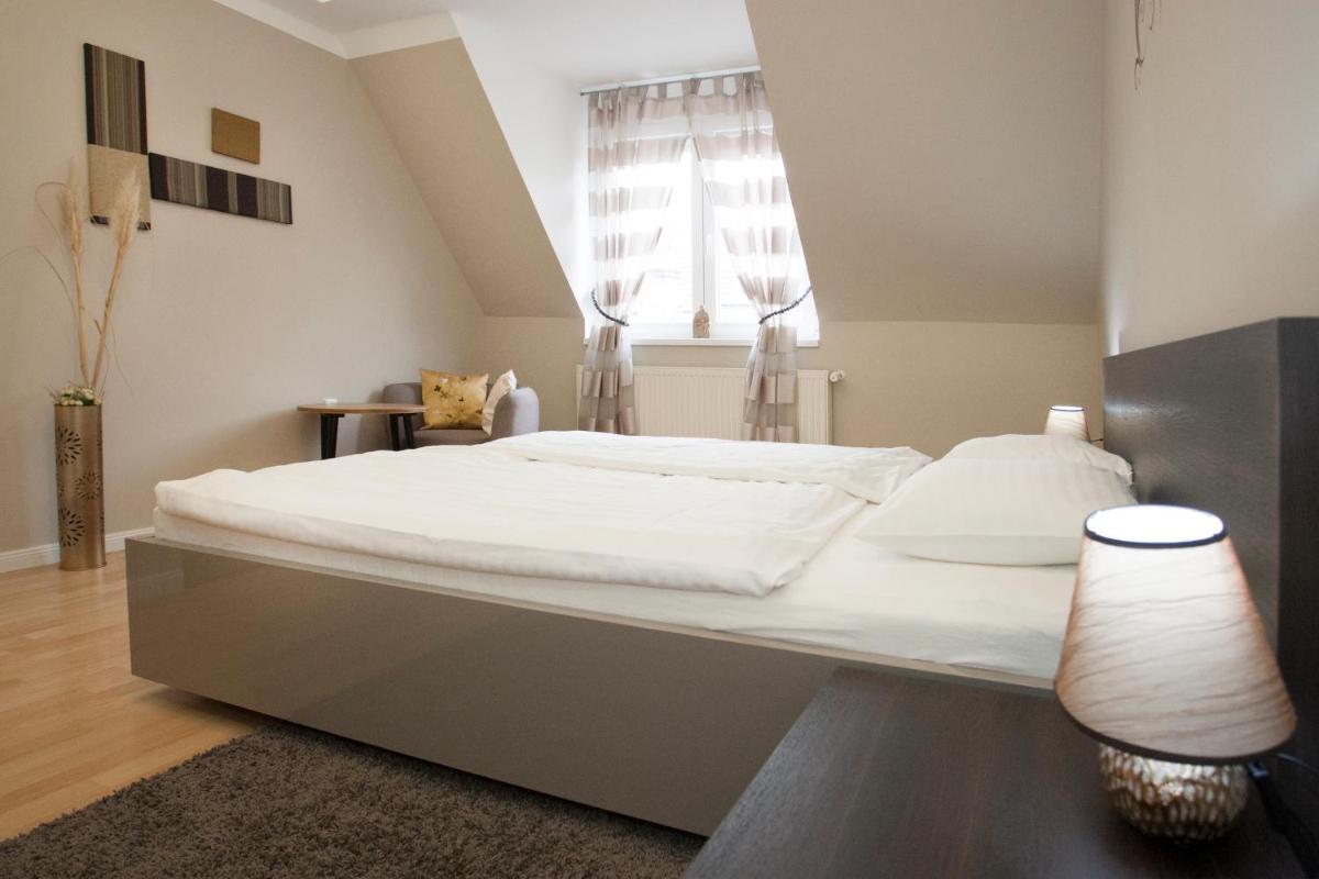 Riverside flat with King Castle view - Housity