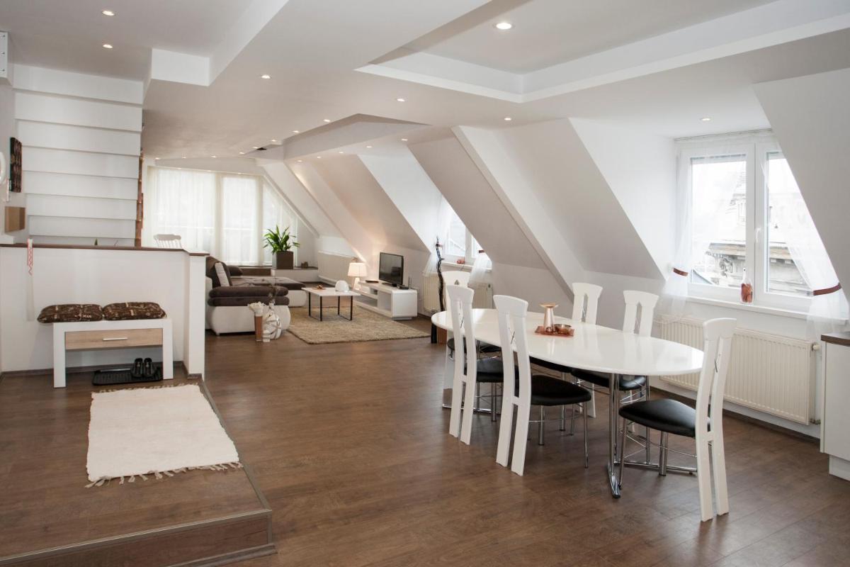 Riverside flat with King Castle view - Housity