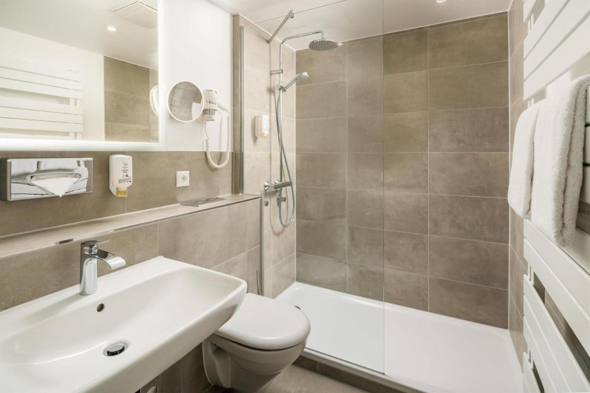 Best Western Hotel Favorit - Housity