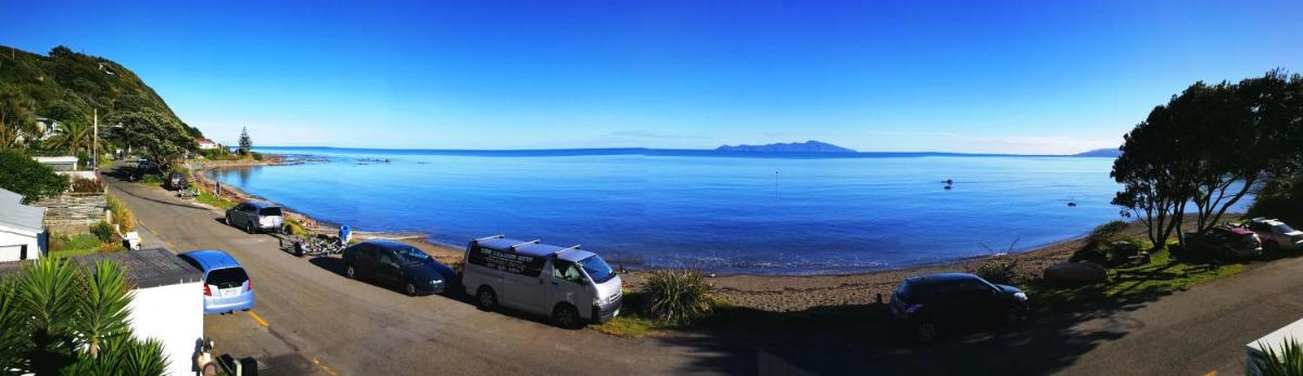 Kapiti Waves Bed & Breakfast - Housity