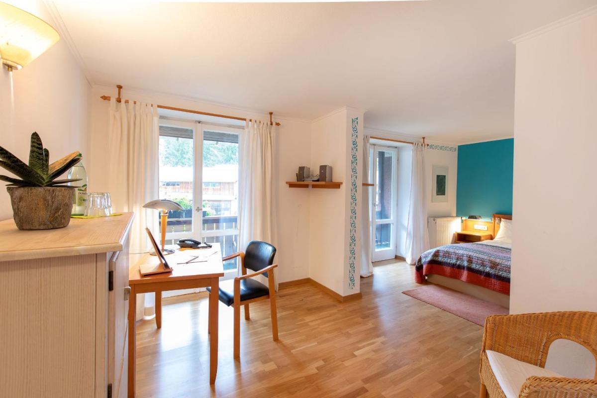 Outdoorhotel Jäger Von Fall - Housity