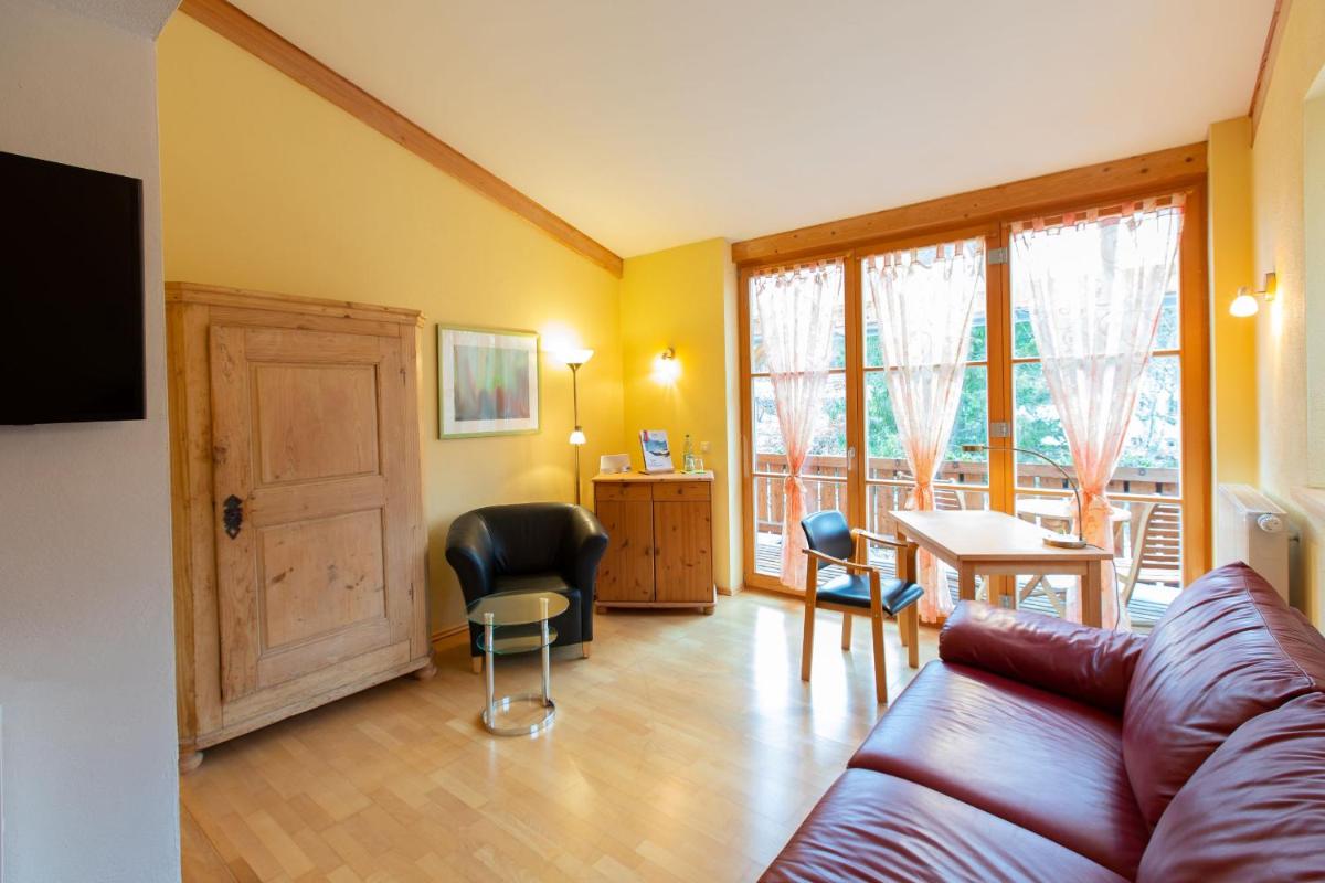 Outdoorhotel Jäger Von Fall - Housity