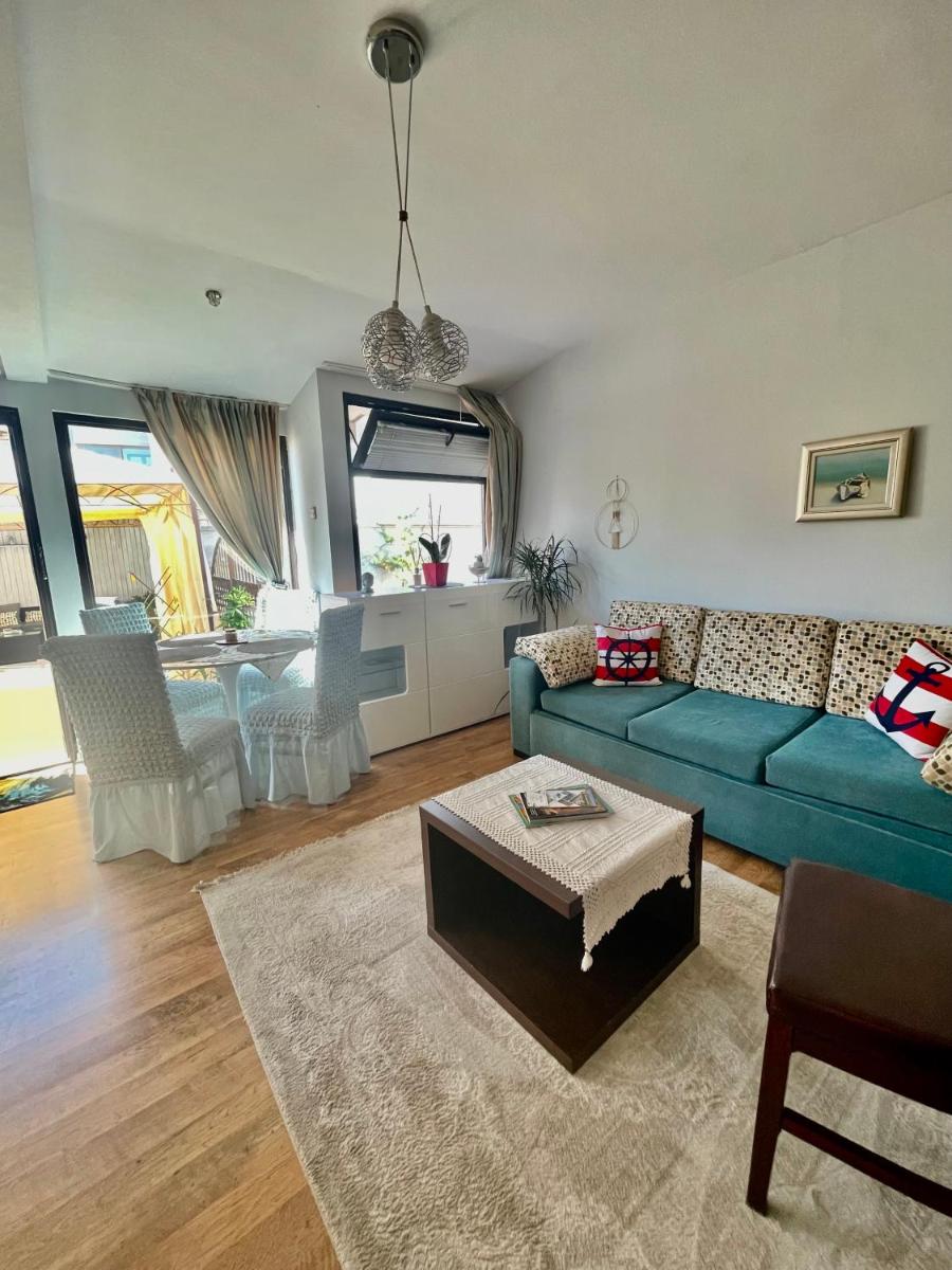 White Rose Guest Rooms - Housity