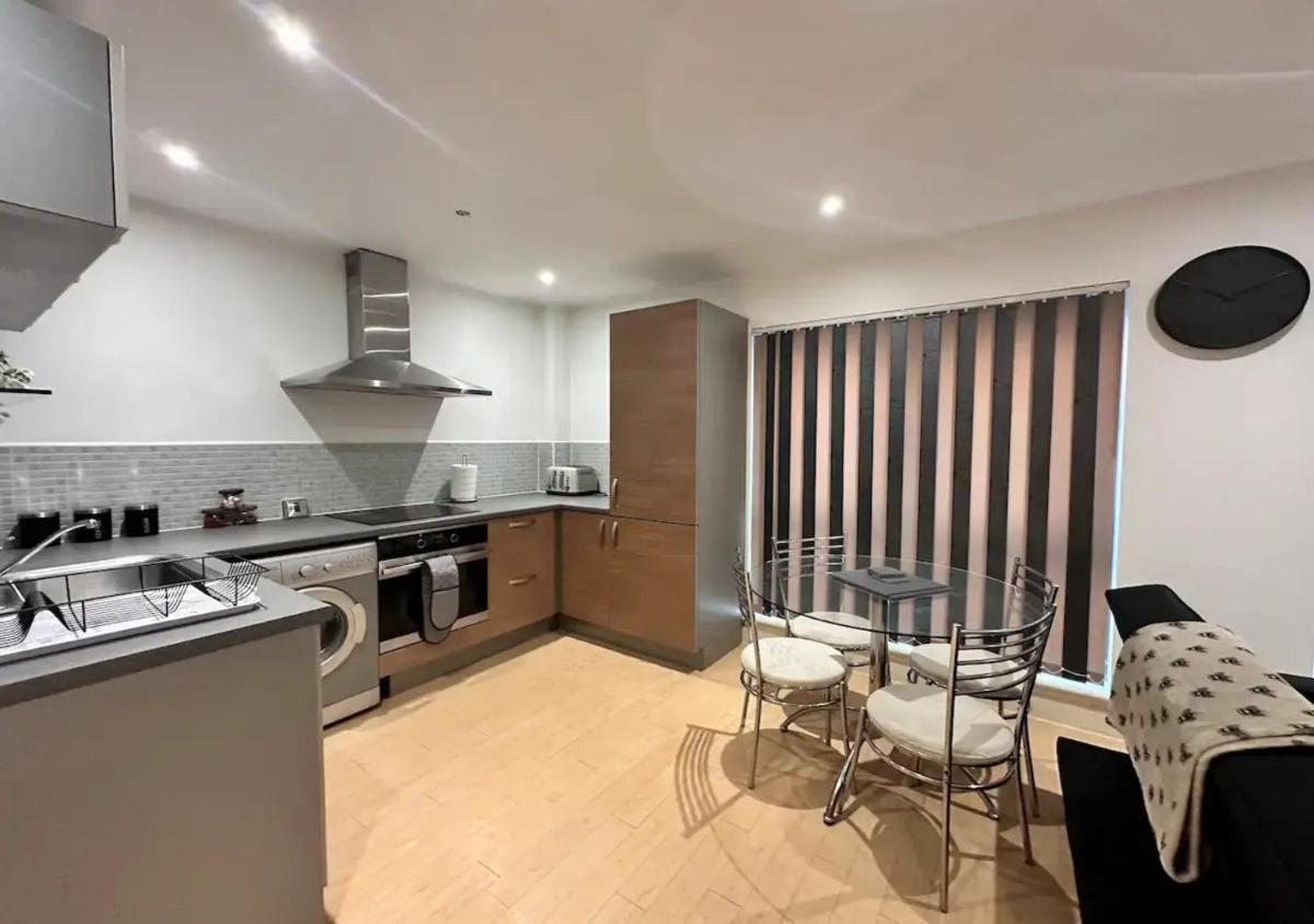 Bee Accommodations - NG1 Apartment - Housity