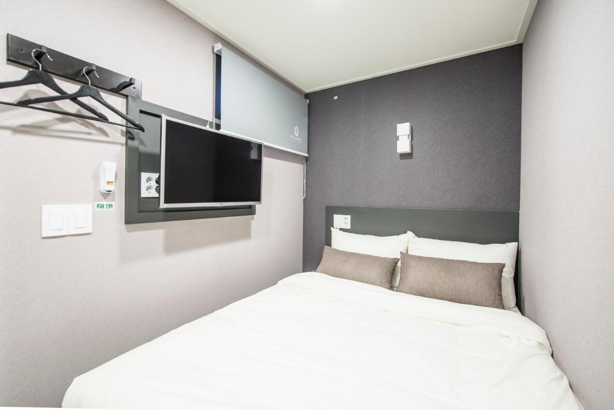 Philstay Myeongdong Metro - Housity