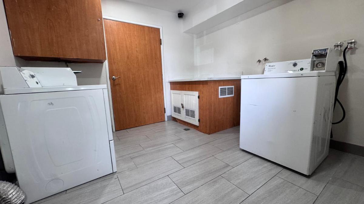 Royal Inn Midvale - Housity