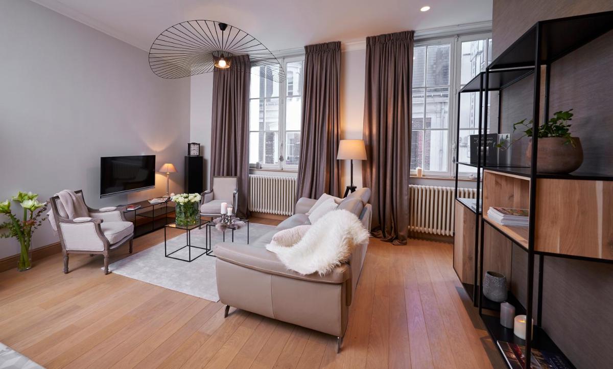 Bubble 8 - Housity