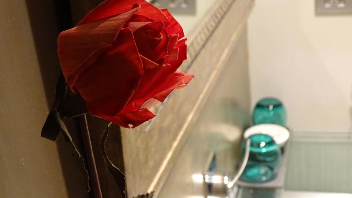 Un baño de Hotel Cardamomo Sigüenza