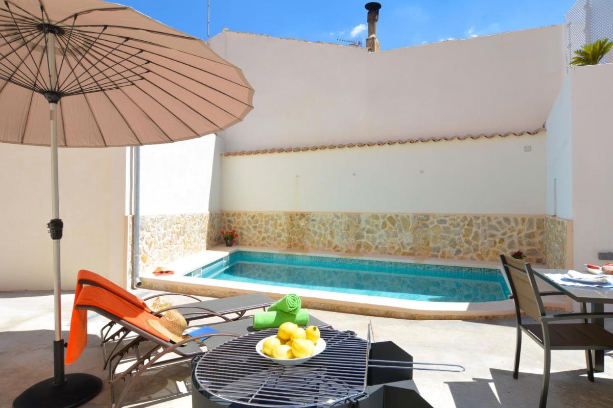 Mallorca Town House with Pool - Housity
