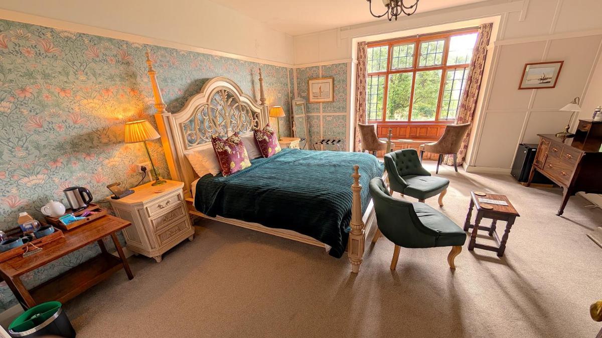 Luxury Bed And Breakfast at Bossington Hall in Exmoor, Somerset - Housity