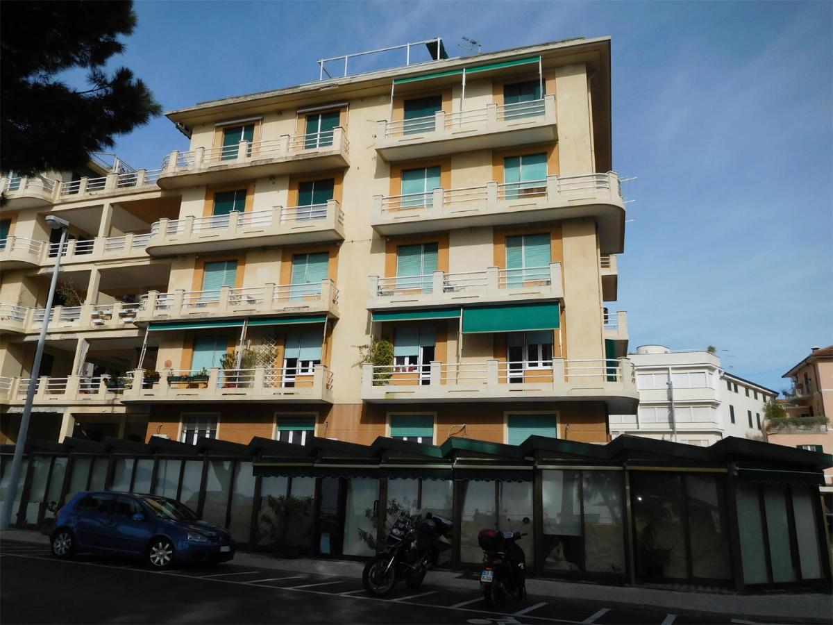 Baia delle Favole Affittacamere - Housity
