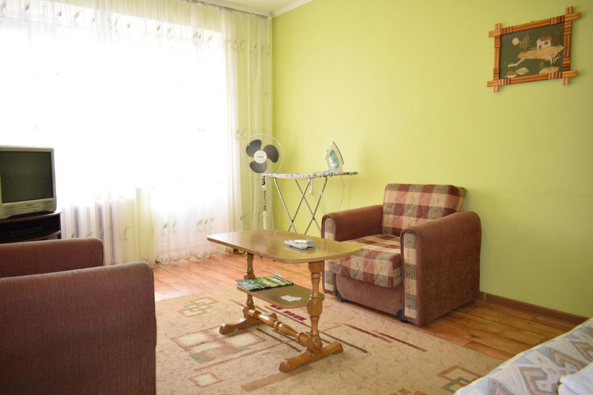 Apartment on Vasylya Chervoniya 67 - Housity