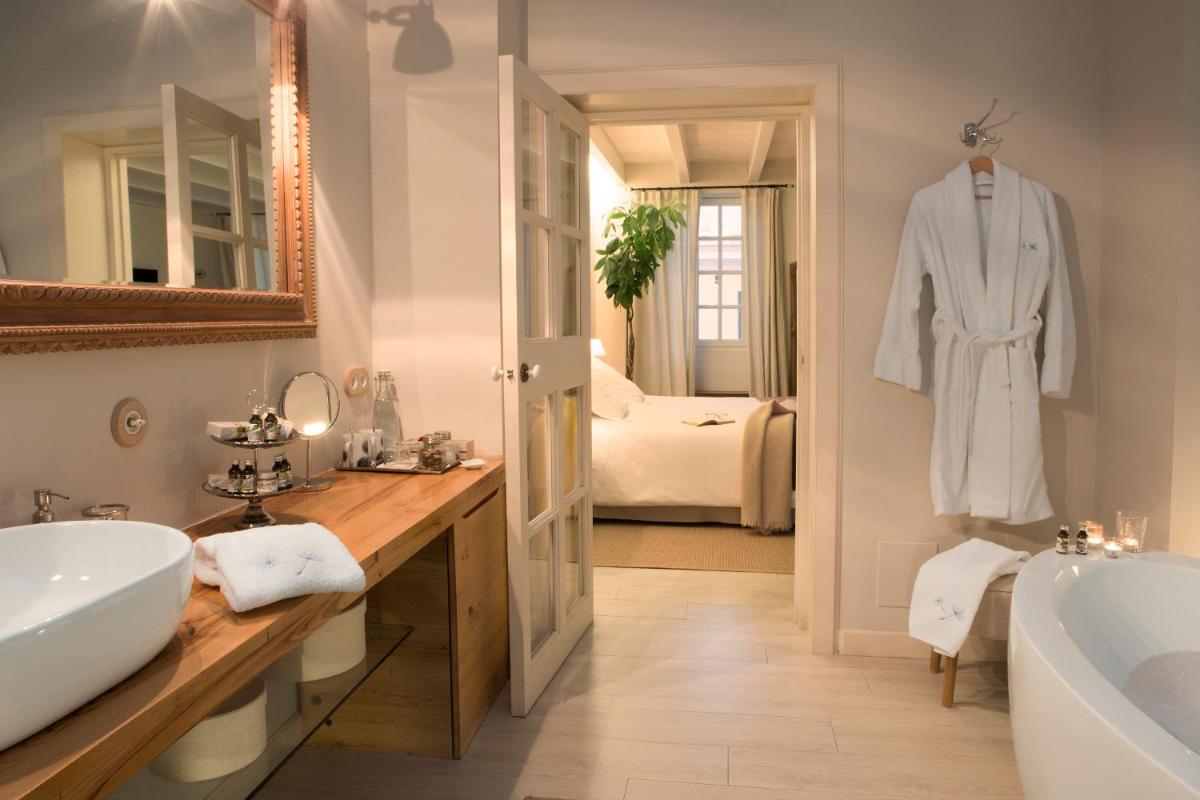 Un baño de Jardí de Ses Bruixes Boutique Hotel