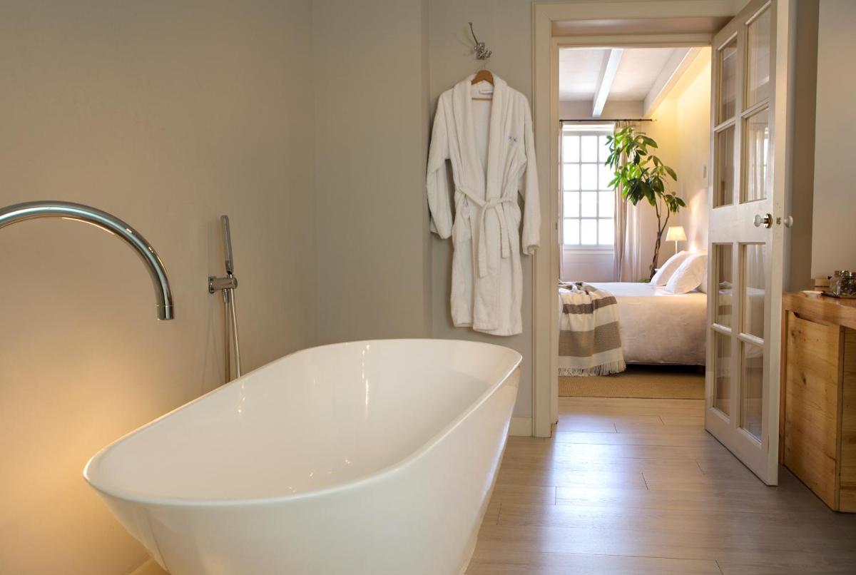 Un baño de Jardí de Ses Bruixes Boutique Hotel