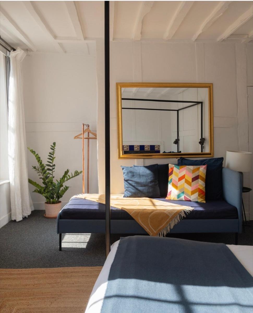 Whitehouse Rye - Housity