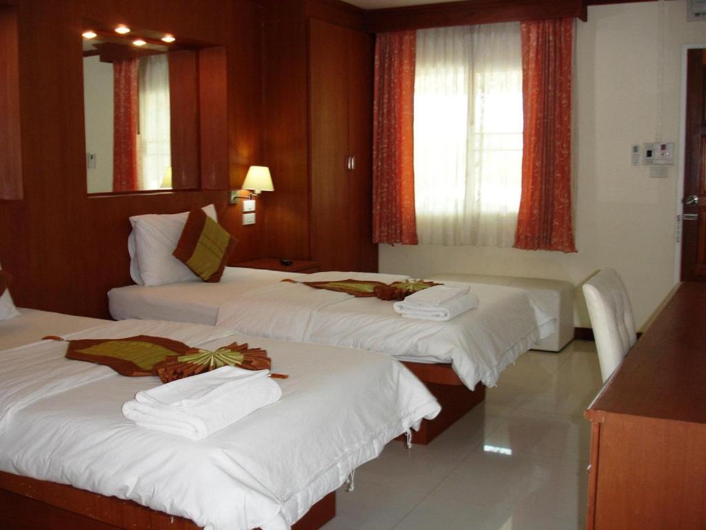 Chinathip Yusabuy - Housity
