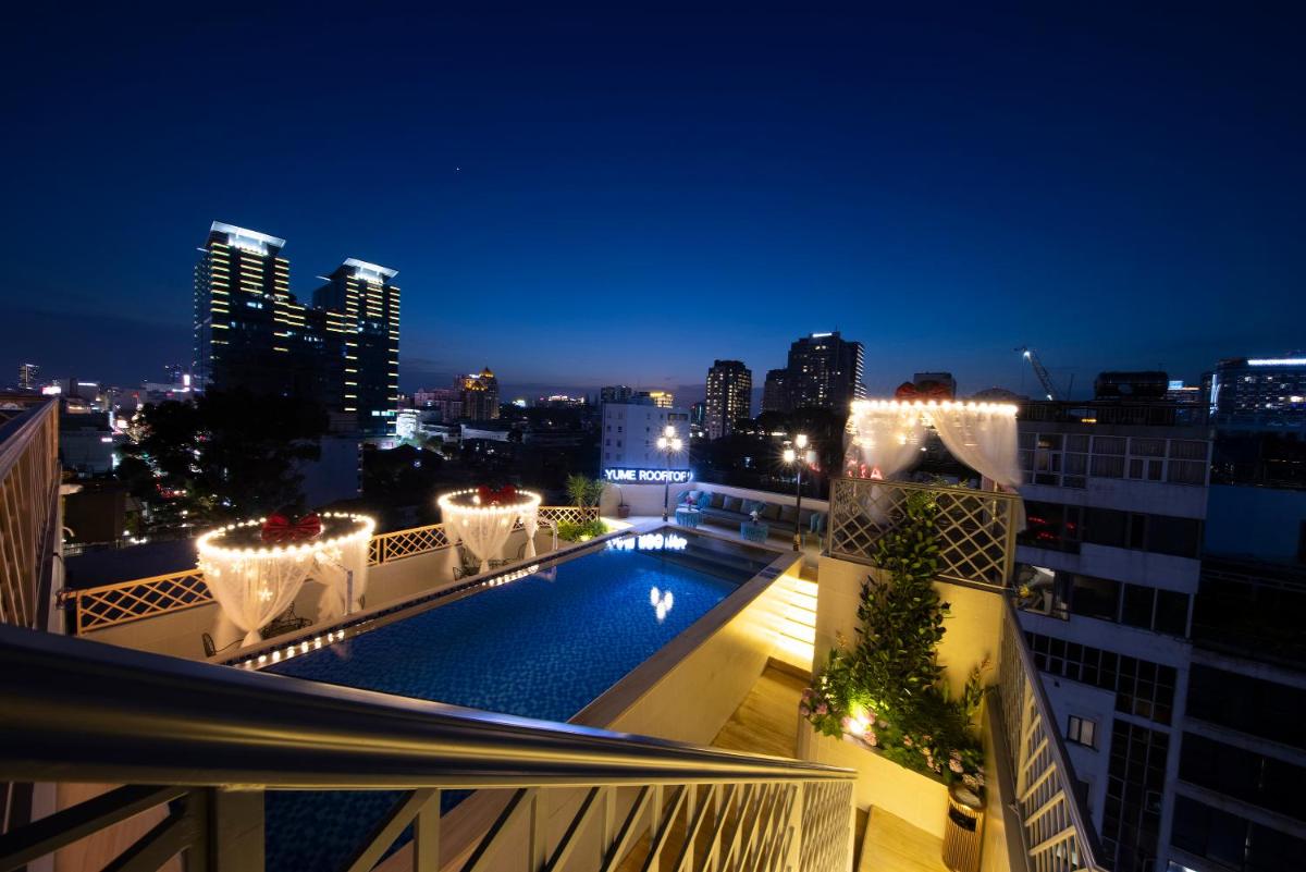 Queen Central Apartment Hotel - Housity