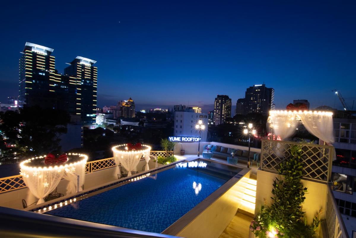 Queen Central Apartment Hotel - Housity