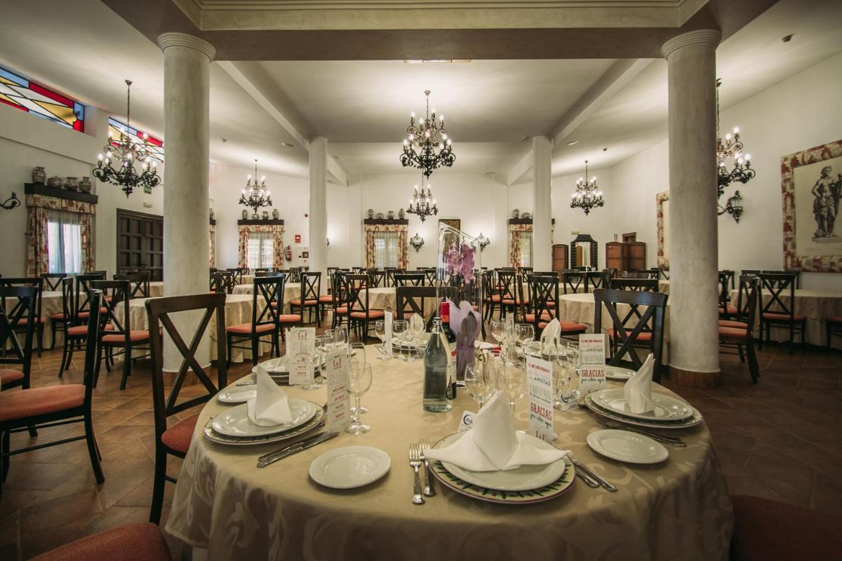 Hotel Valsequillo - Housity