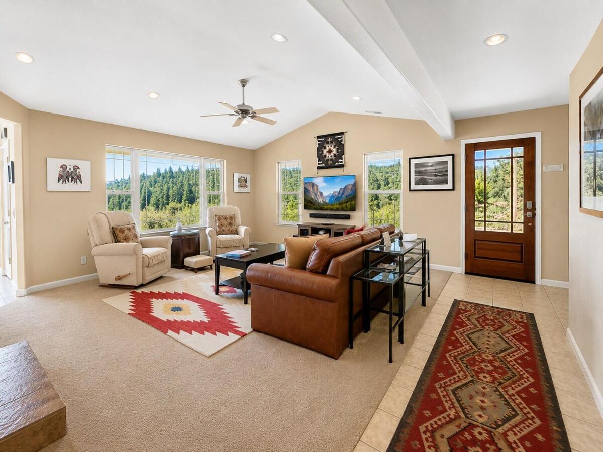 Red Tail Ranch - Housity
