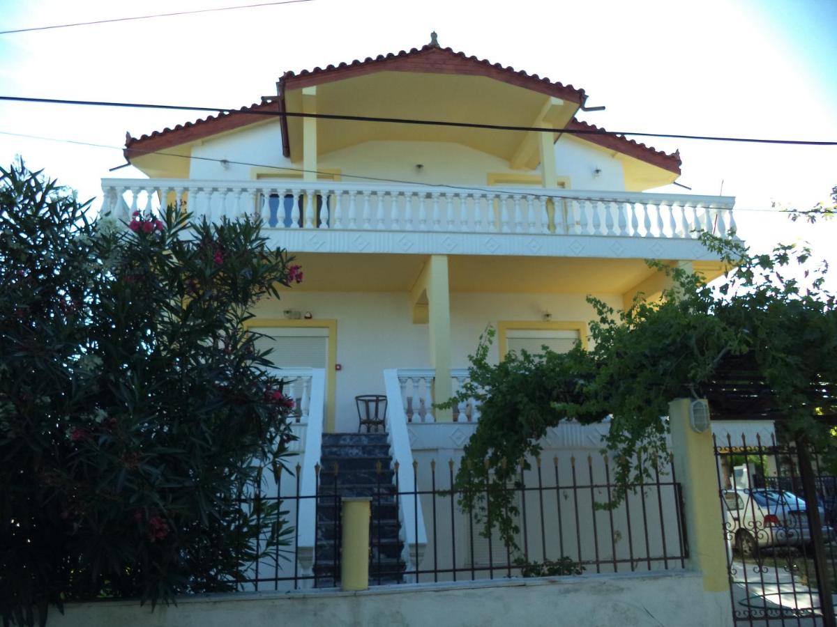 Villa Chryssoula Apartments - Housity