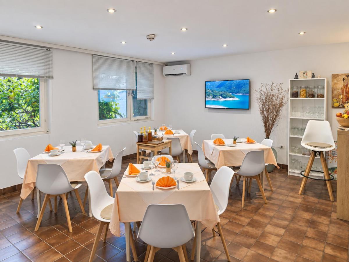 Bed &amp; Breakfast Dora - Housity