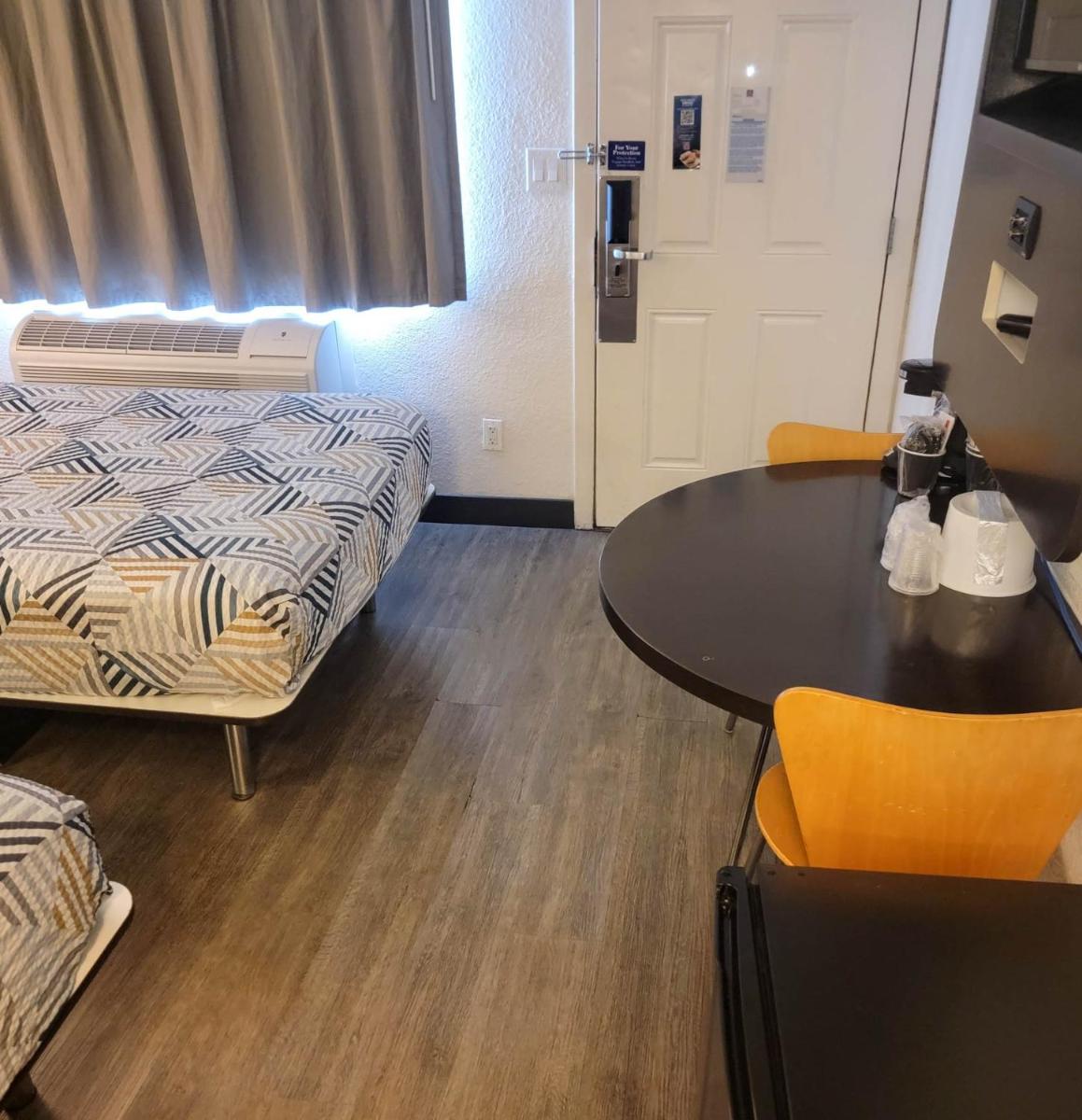 Motel 6-Las Vegas, NV - Tropicana - Housity