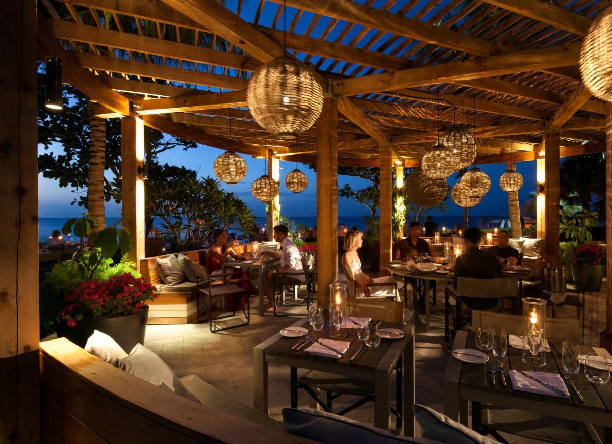 Grace Bay Club - Housity