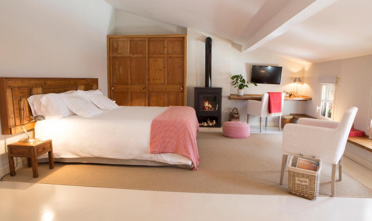 Cama o camas de una habitación en Jardí de Ses Bruixes Boutique Hotel