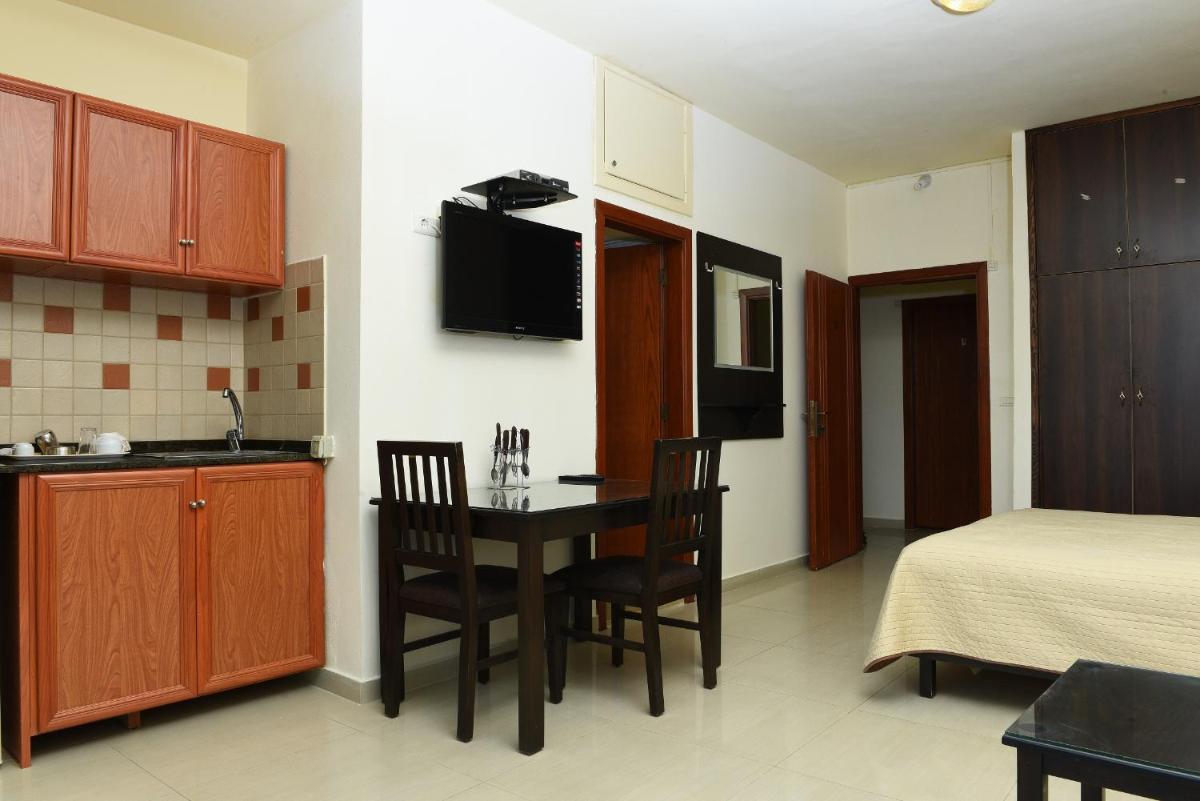 Building 440 - Housity